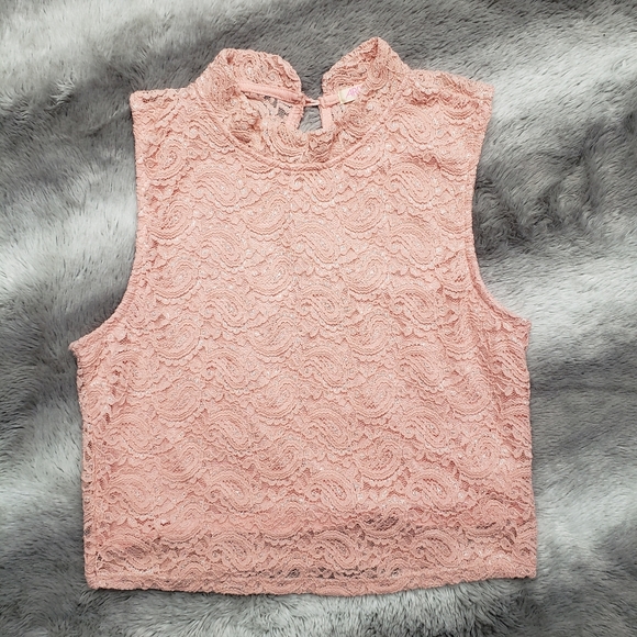 Lace pink crop top - Picture 1 of 4